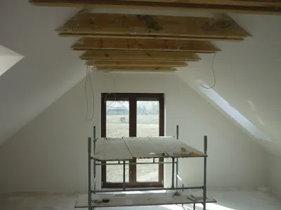 TYNKI MASZYNOWE CEMENTOWO-WAPIENNE I GIPSOWE